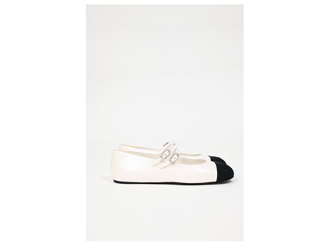 Classique Chanel Grosgrain Perle Mary Jane Ballet en Cuir d'Agneau Blanc - vue 2