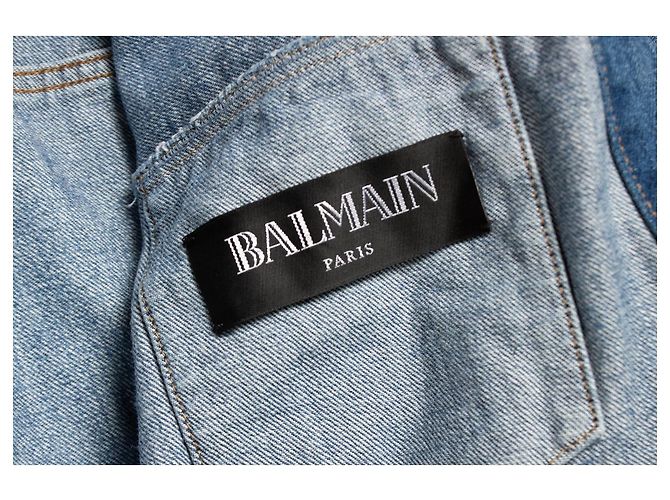 Blaue Denimjacke mit Rockstar-Logo von Balmain - Ansicht 6