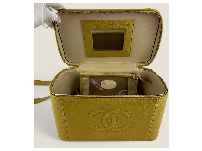 Chanel Vanity Schultertasche Vintage aus Kaviar - Ansicht 5