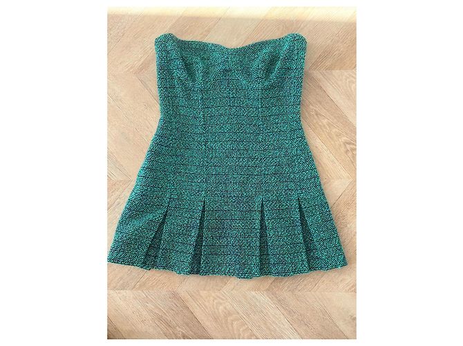 Vestido strapless Chanel de tweed verde - vista 2