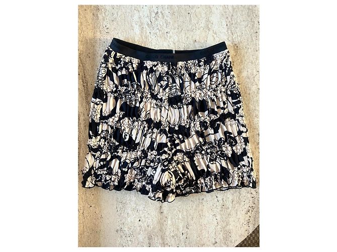 Pantaloncini Chanel Neri e Beige in Elastan Taglia 36 Nero - vista 2