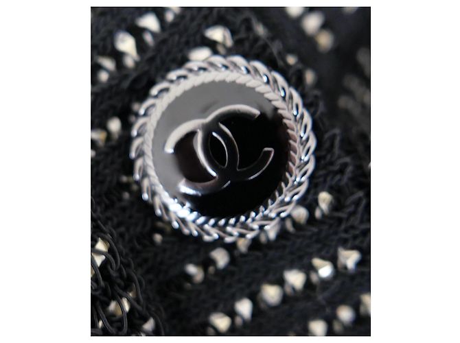 Schwarze und goldene Rüschensleeve-Cardigan von Chanel Frühling 2018 - Ansicht 5