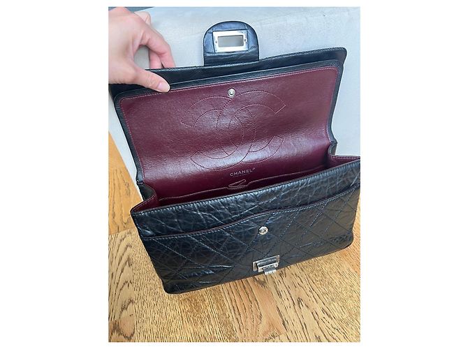 Chanel 2.55 Reedição – Tamanho Grande – Couro Envelhecido Preto & Hardware Prateado - vista 3