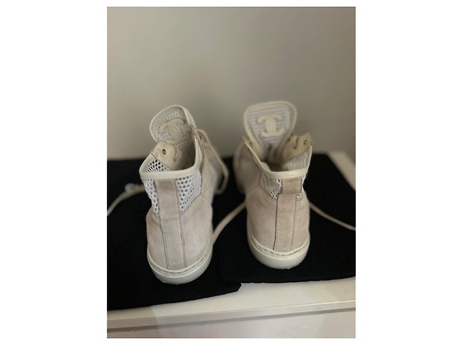 Sneaker Chanel bianche e beige in scamosciato Bianco Bianco sporco - vista 6