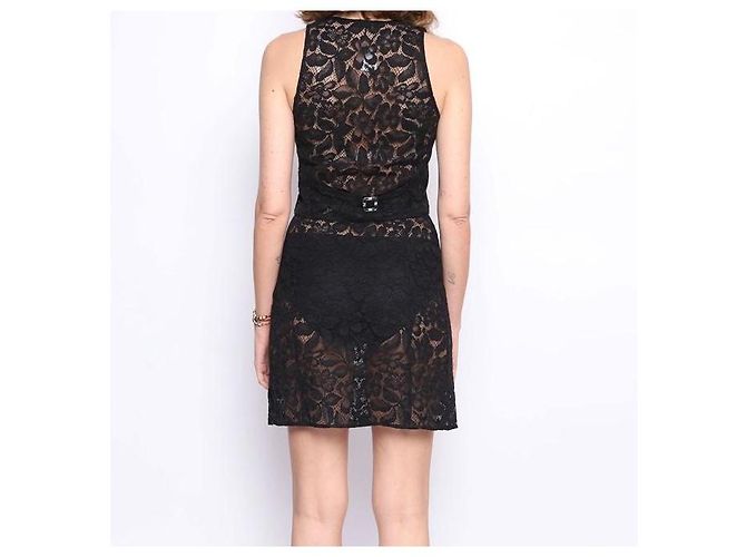 Conjunto de Top y Falda Chanel de Encaje y Botones de Strass Negro - vista 12