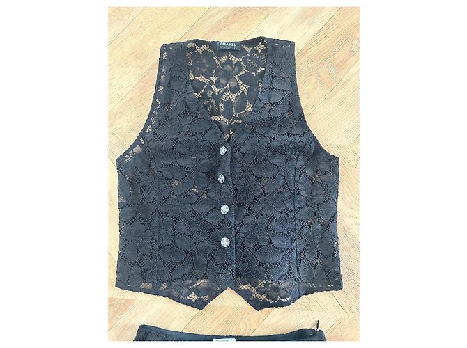 Conjunto de Top y Falda Chanel de Encaje y Botones de Strass Negro - vista 3