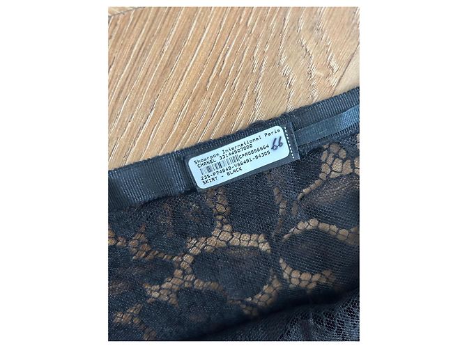 Conjunto de Top y Falda Chanel de Encaje y Botones de Strass Negro - vista 8