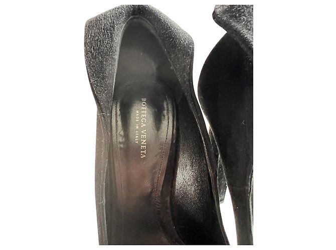 Décolleté Bottega Veneta in scamosciato nero - vista 5