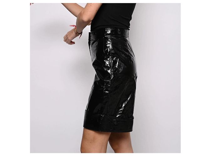Bermuda Chanel de Cuero Vinílico Negro - vista 11