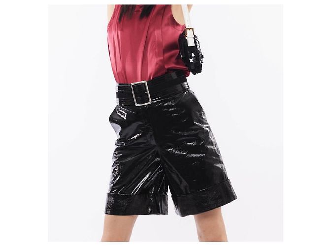 Bermuda Chanel de Cuero Vinílico Negro - vista 14