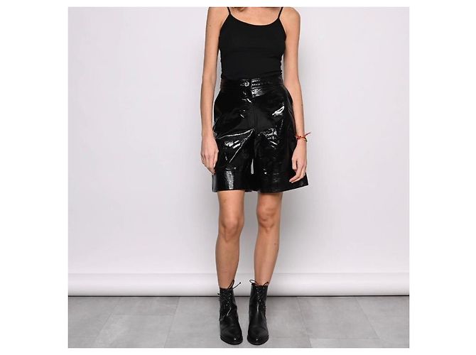 Bermuda Chanel de Cuero Vinílico Negro - vista 9