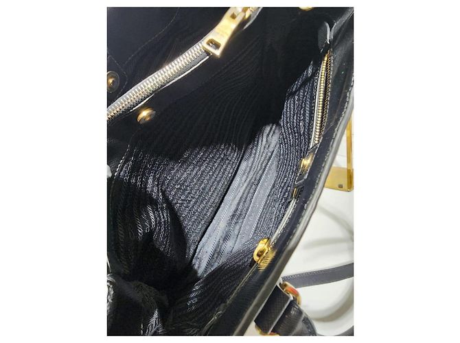 PRADA Borsa Tote Media a Doppia Cerniera in Pelle Saffiano Nera Nero - vista 12