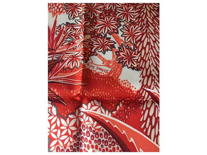 Lenço Hermès intitulado 'Mountain Zébra' por Alice Shirley em sua caixa e caixa de presente. Rosa Vermelho Coral - vista 5
