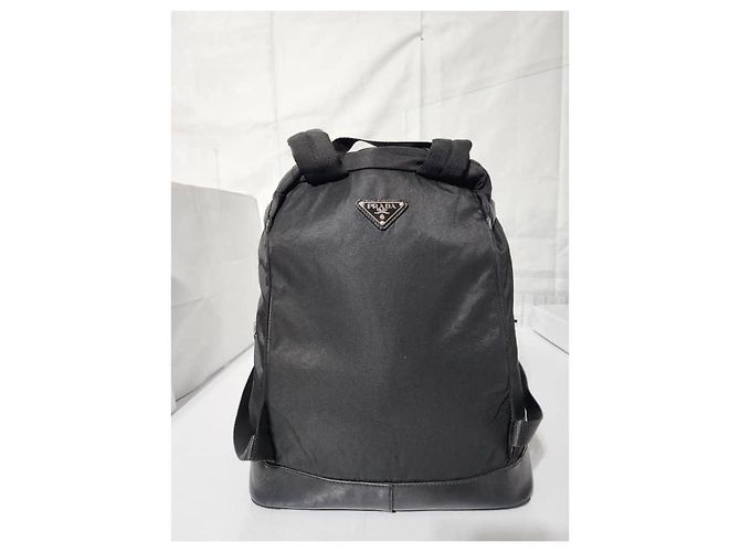 Schwarzer Tessuto-Rucksack mit Saffiano-Besatz von Prada - Ansicht 4