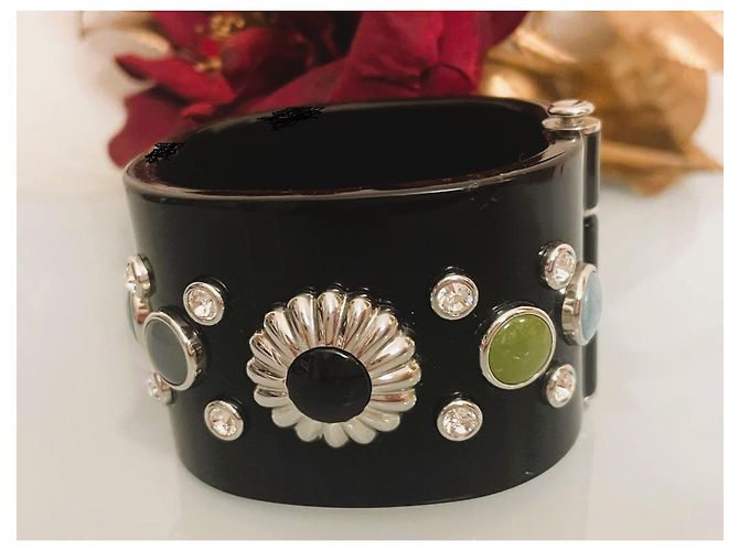 Bellissimo bracciale rigido nero DOLCE & GABBANA con “fiore”e pietre colorate - vista 12