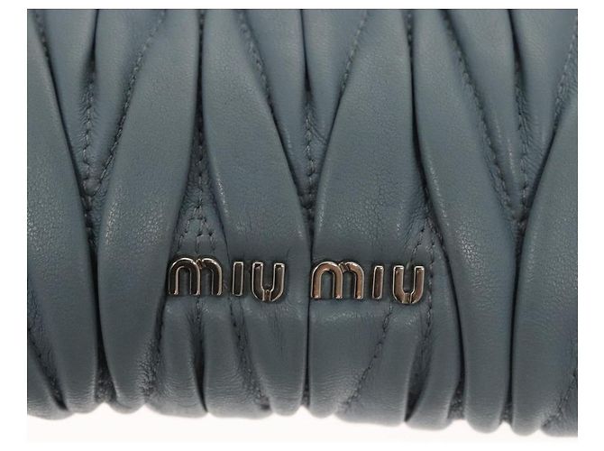 Bolsa de ombro de couro Matelassé Miu Miu com corrente, azul claro Auth 121929 - vista 19