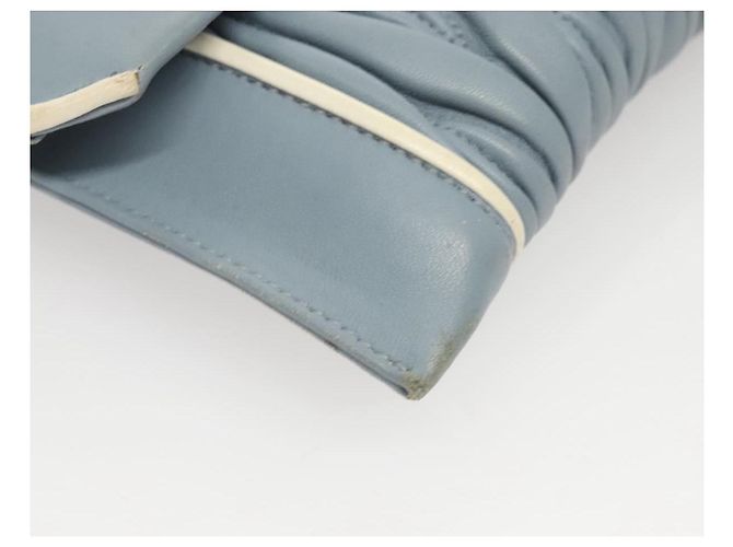 Bolsa de ombro de couro Matelassé Miu Miu com corrente, azul claro Auth 121929 - vista 8