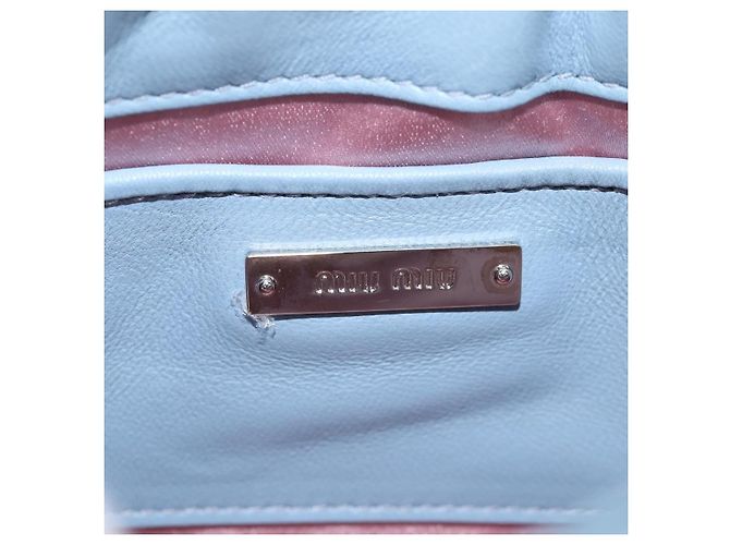 Miu Miu Matelassé Schultertasche aus Leder hellblau Silber authentisch 118556M - Ansicht 26