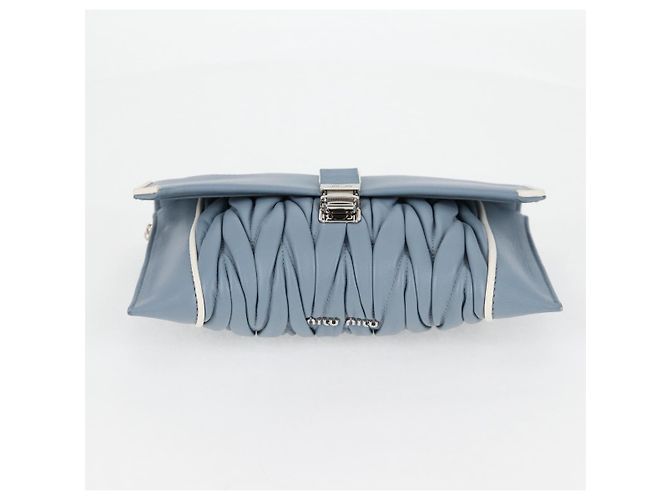 Miu Miu Matelassé Schultertasche aus Leder hellblau Silber authentisch 118556M - Ansicht 5
