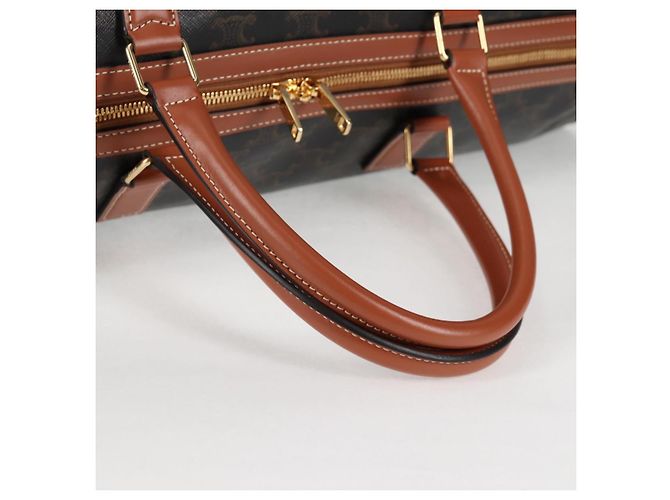 Céline Borsa Boston CELINE Triomphe in pelle PVC 2 in 1 nera e oro Auth nb467M Nero D'oro - vista 7