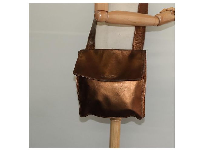 CHANEL Schultertasche aus braunem Leder mit goldenem CC Auth bs24975 - Ansicht 21