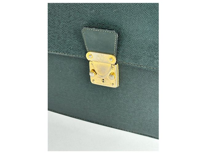 Valigetta vintage in pelle Taiga di Louis Vuitton verde - vista 6