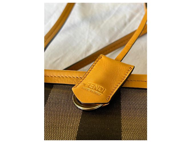 Bolso Fendi en excelentes condiciones, como nuevo Beige - vista 16