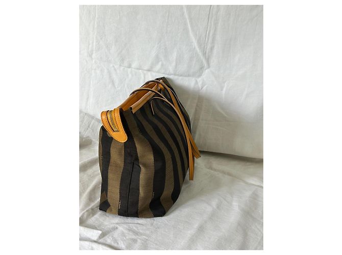 Bolso Fendi en excelentes condiciones, como nuevo Beige - vista 3