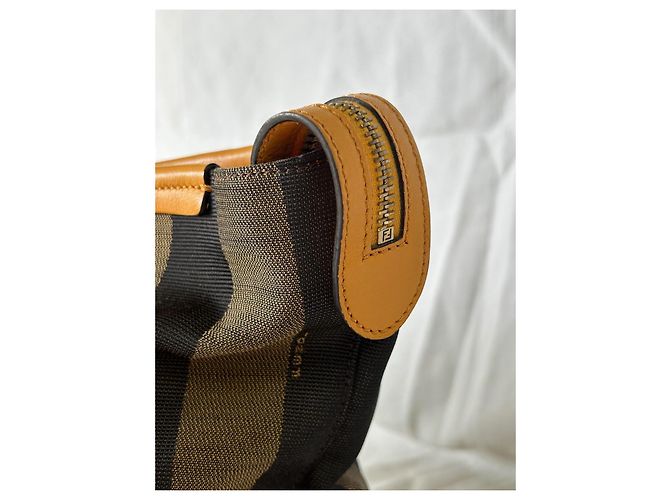 Bolso Fendi en excelentes condiciones, como nuevo Beige - vista 5