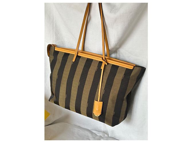 Bolso Fendi en excelentes condiciones, como nuevo Beige - vista 7