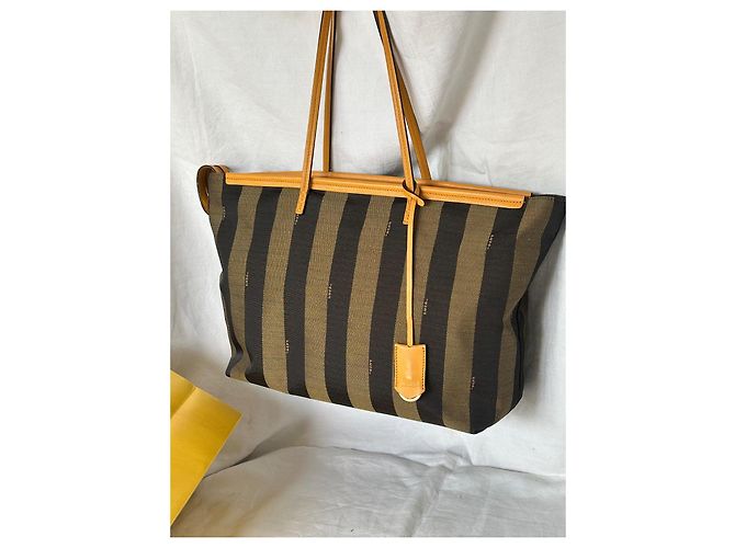 Bolso Fendi en excelentes condiciones, como nuevo Beige - vista 8
