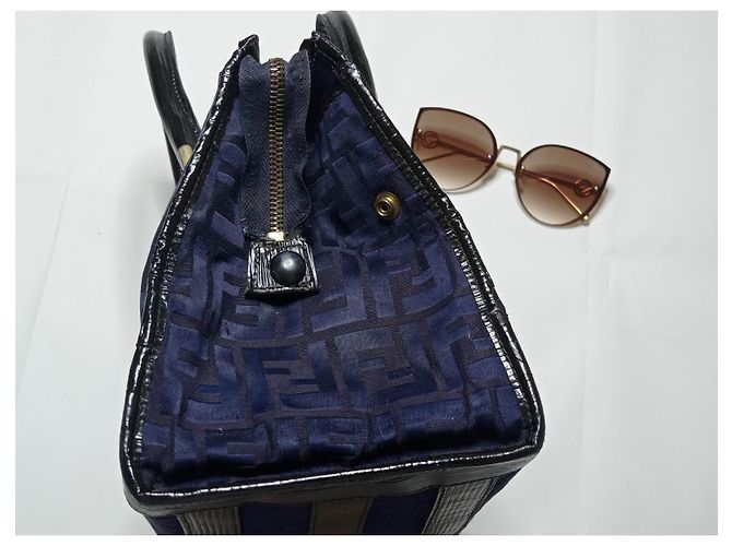 Borsa a mano Fendi Boston Zucca tela nera Nero Blu navy Blu scuro - vista 14