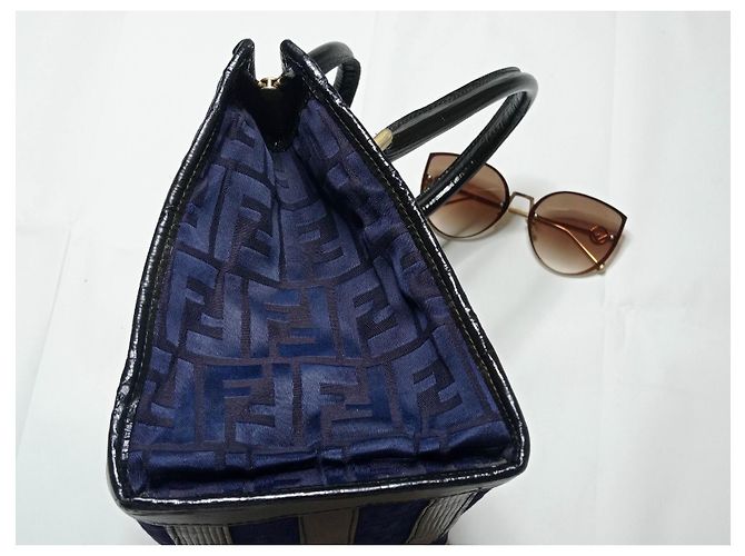 Borsa a mano Fendi Boston Zucca tela nera Nero Blu navy Blu scuro - vista 15