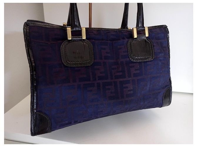 Borsa a mano Fendi Boston Zucca tela nera Nero Blu navy Blu scuro - vista 2