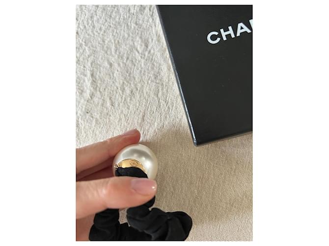 Elastico per capelli Chanel con perla nero - vista 6
