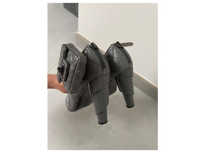 Chanel Pumps aus grauem Leder Größe 37 - Ansicht 7