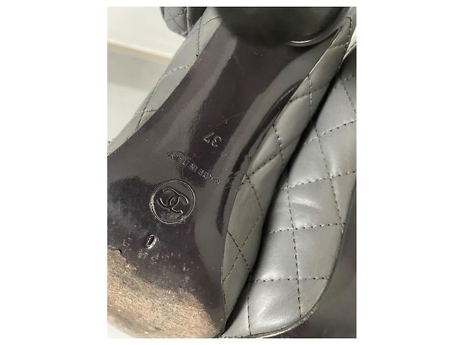 Chanel Pumps aus grauem Leder Größe 37 - Ansicht 8