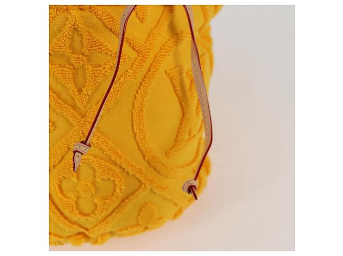 Louis Vuitton Borsa a Spalla Bucket LV Vacation Pile Gialla M25144 LV Auth KD246SM Giallo - vista 10