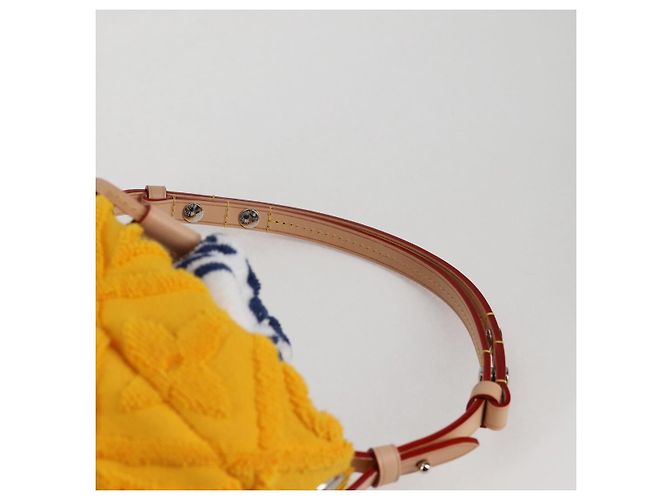 Louis Vuitton Borsa a Spalla Bucket LV Vacation Pile Gialla M25144 LV Auth KD246SM Giallo - vista 7