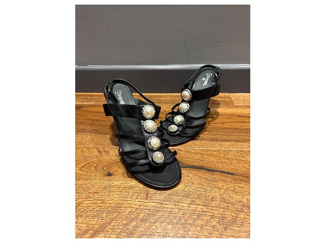 Sandali in pelle nera Chanel 41 Nero - vista 11