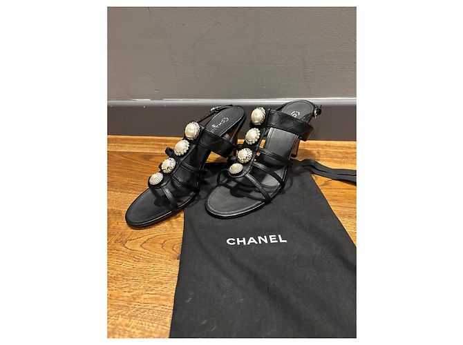 Sandali in pelle nera Chanel 41 Nero - vista 13