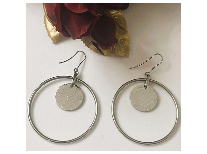 Ikonische Vintage-Hoops Ohrringe DOLCE & GABBANA mit einem Logo-Medaillon innen Silber - Ansicht 9