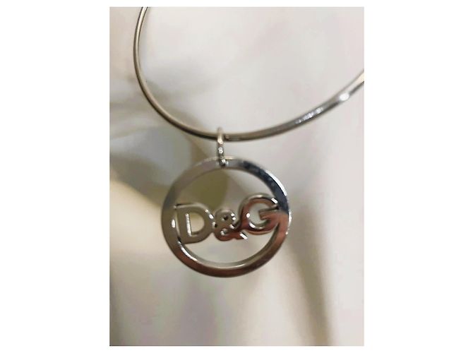 Wunderschöne DOLCE & GABBANA Ohrringe großer Ring mit kleinerem Anhänger-Ring-Logo Silber - Ansicht 2