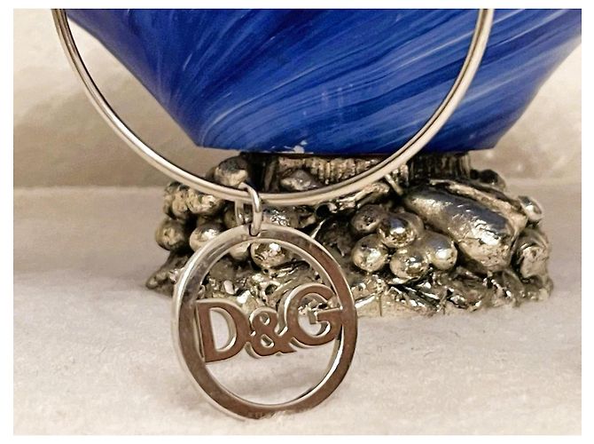 Wunderschöne DOLCE & GABBANA Ohrringe großer Ring mit kleinerem Anhänger-Ring-Logo Silber - Ansicht 5