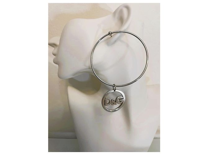 Wunderschöne DOLCE & GABBANA Ohrringe großer Ring mit kleinerem Anhänger-Ring-Logo Silber - Ansicht 8