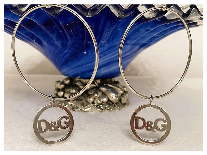 Wunderschöne DOLCE & GABBANA Ohrringe großer Ring mit kleinerem Anhänger-Ring-Logo Silber - Ansicht 9