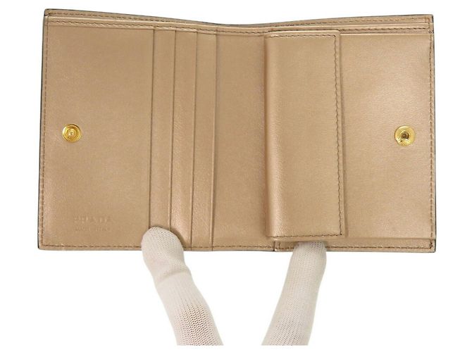 Prada Saffiano Leder Gold Bi-Fold Geldbörse Golden - Ansicht 5