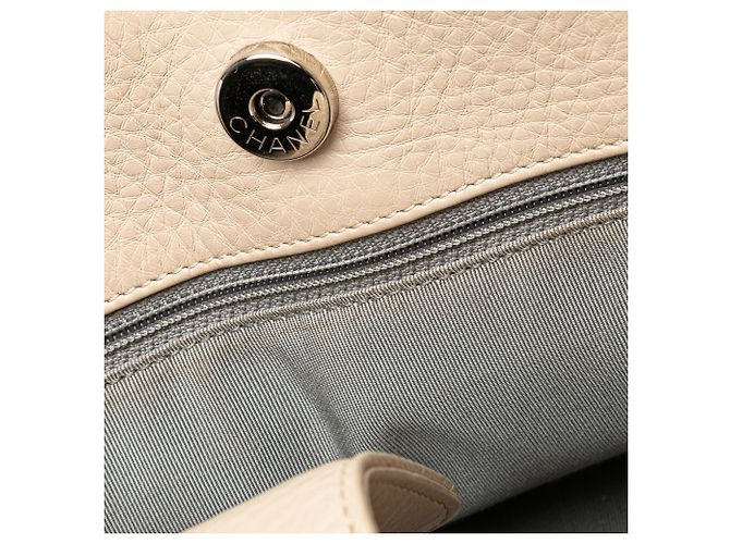 Executive Chanel Marrone Piccola Borsa Esecutiva in Pelle di Vitello Cerf Beige - vista 9