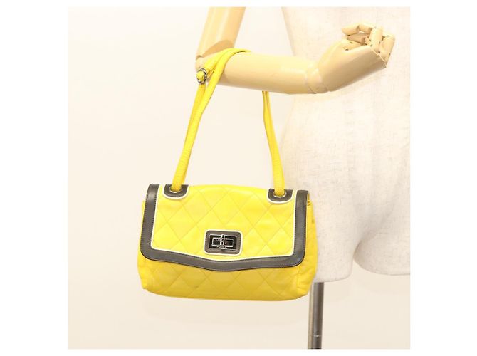 CHANEL Matelassé 2.55 Borsa a Spalla in Pelle di Pecora Gialla Argento CC Auth bs25489 Giallo - vista 24