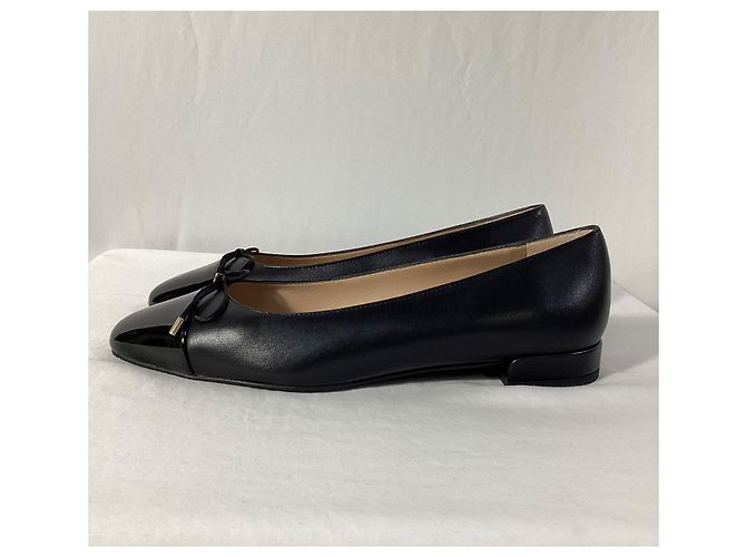 Ballerine Sleek con punta a cappello e fiocco in pelle nera di Stuart Weitzman Nero - vista 11